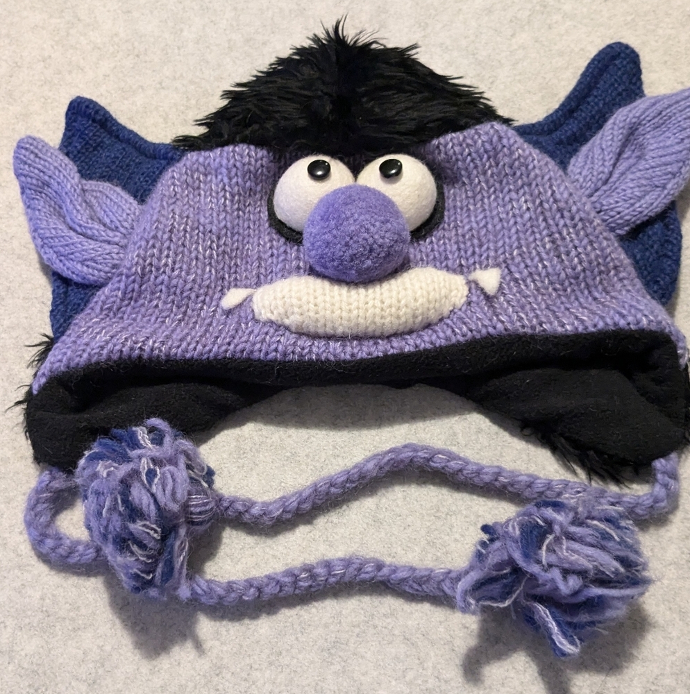 Knitwits Count Dracula Touque